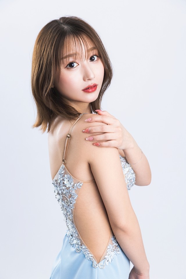 結城 あきプロフィール写真15